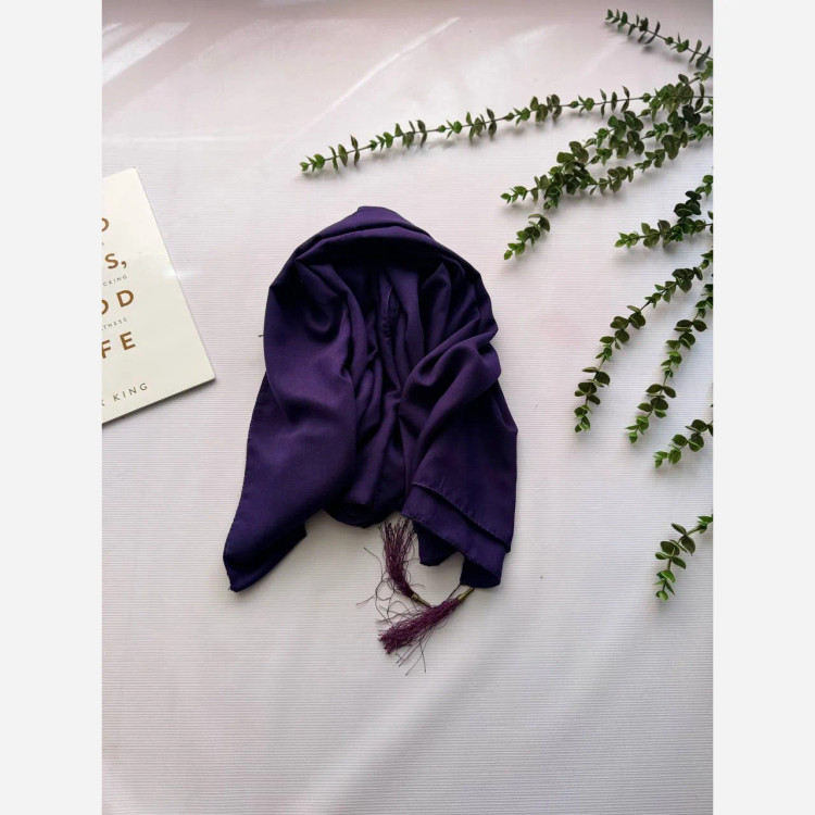 شال ساده نخی طرح اسلپ زنانه قواره بزرگ 200x80 سرمه ای عدم آبرفت و رنگ رفت