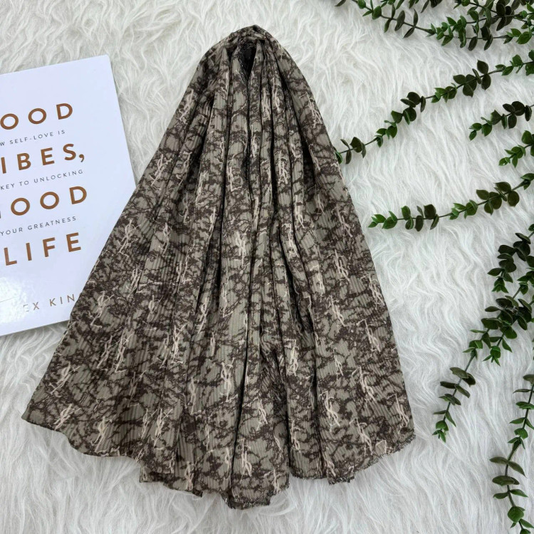 شال نخی برشکا مدل YSL کد 1338 قواره 190x75 سانتیمتر بدون آبرفت و چروک