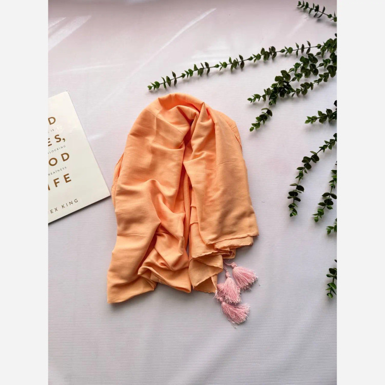 شال ساده نخی طرح اسلپ زنانه قواره بزرگ 200x80 سرمه ای عدم آبرفت و رنگ رفت