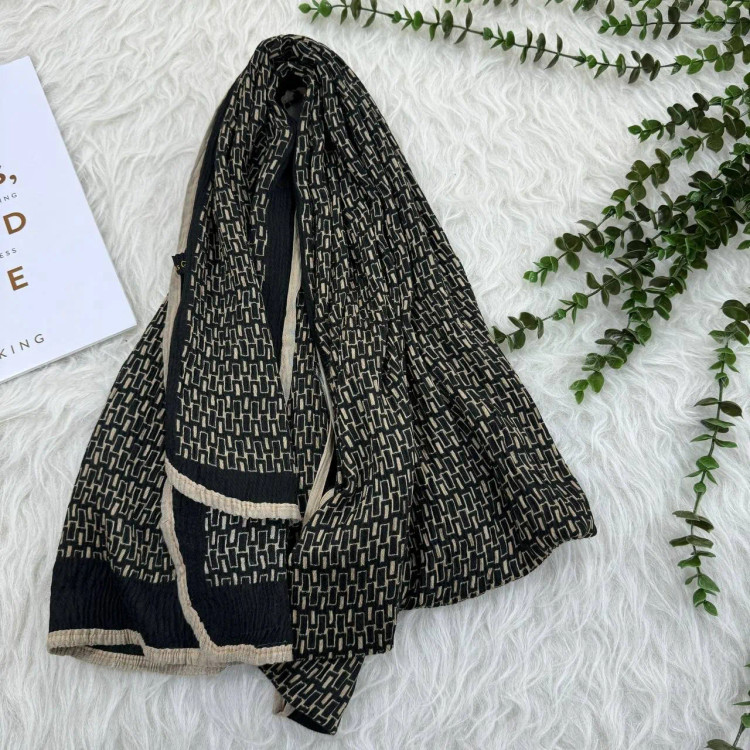 شال طرحدار نخی وارداتی قواره بزرگ 190x90 کرم رنگ بدون آبرفت و رنگ رفت