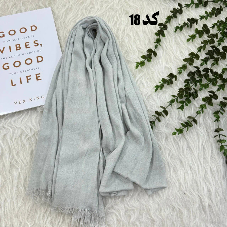 شال وارداتی سوپرنخ ساده کد 1243 قواره 200×70 سانتیمتر بدون آبرفت و چروک