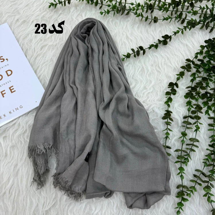 شال وارداتی سوپرنخ ساده کد 1243 قواره 200×70 سانتیمتر بدون آبرفت و چروک