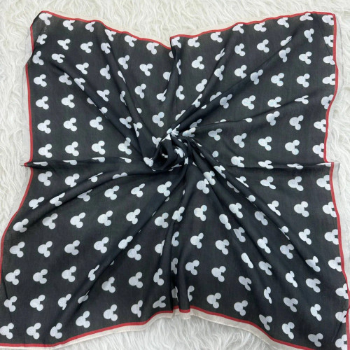 مینی اسکارف نخی میکی موس کد 1355 سایز 74x74 سانتیمتر پرز نمیدهد و سر نمیخورد