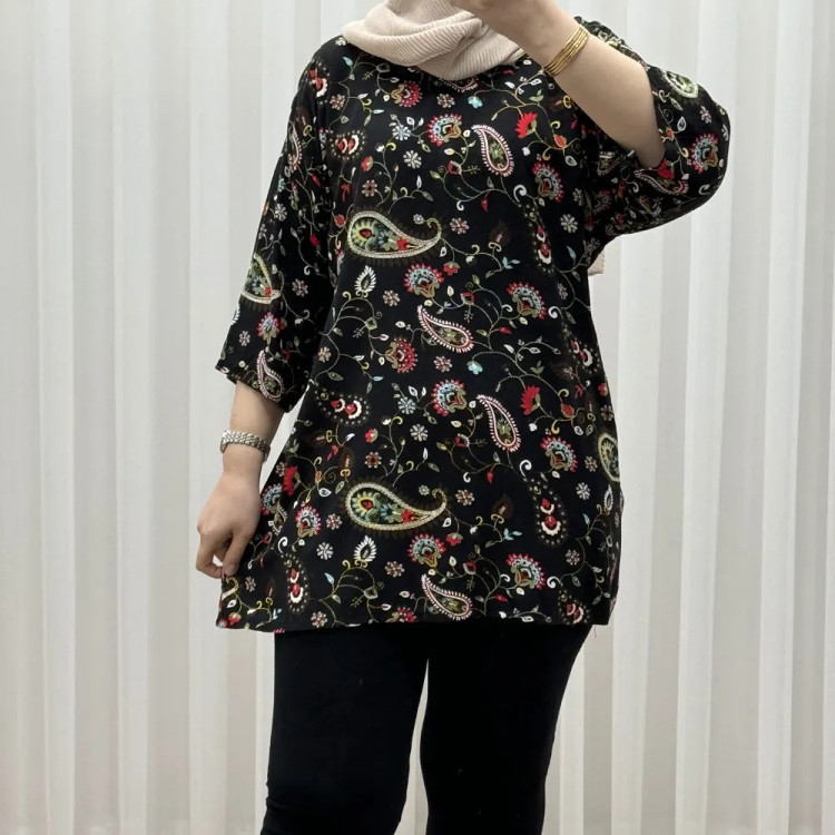 بلوز ترمه مشکی کد 1685 فری سایز تا 52 نخی چهارفصل کمربند دارد