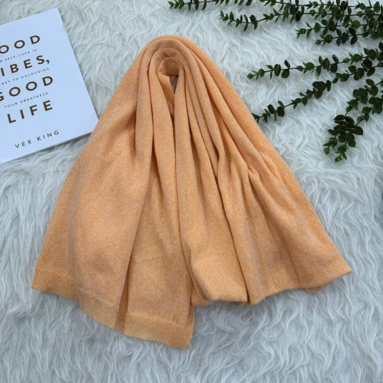 شال بافت ساده زنانه قواره بزرگ 200x65 سانتیمتر بدون آبرفت و رنگ رفت