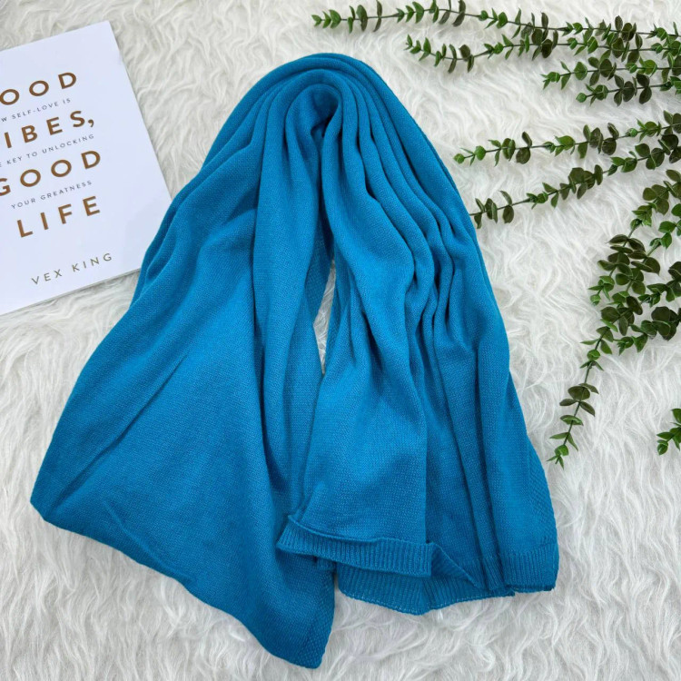 شال بافت ساده زنانه قواره بزرگ 200x65 سانتیمتر بدون آبرفت و رنگ رفت