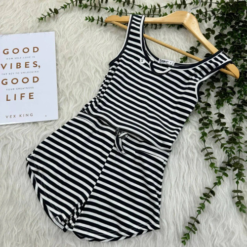 تاپ شورتک کبریتی راه راه وارداتی زنانه کد 1288 تن خور شیک و راحت چهارفصل