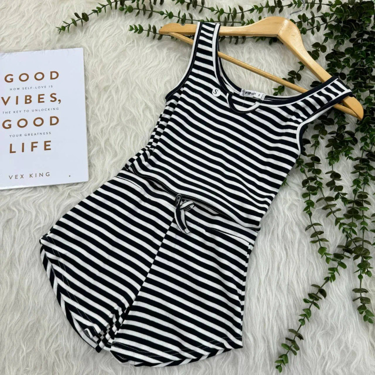 تاپ شورتک کبریتی راه راه وارداتی زنانه کد 1288 تن خور شیک و راحت چهارفصل