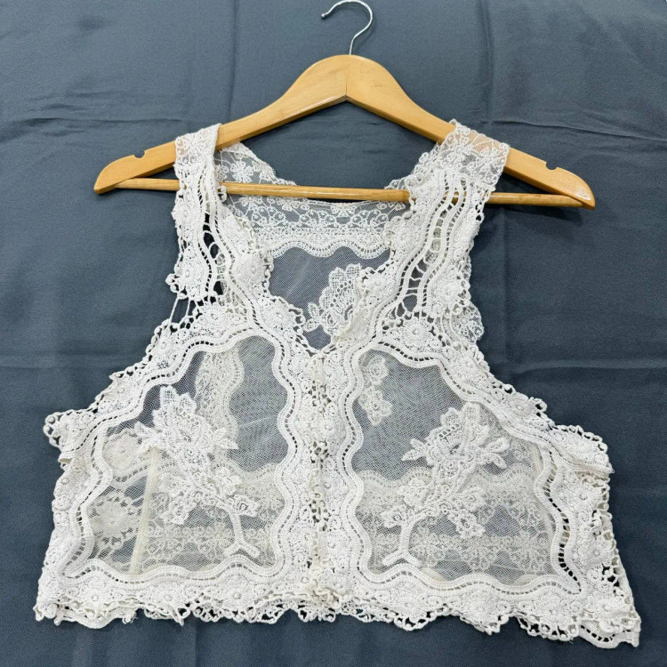 وست جلو باز کد 1059 فری سایز زنانه قلاب بافت شیک چهارفصل مناسب تا سایز 42