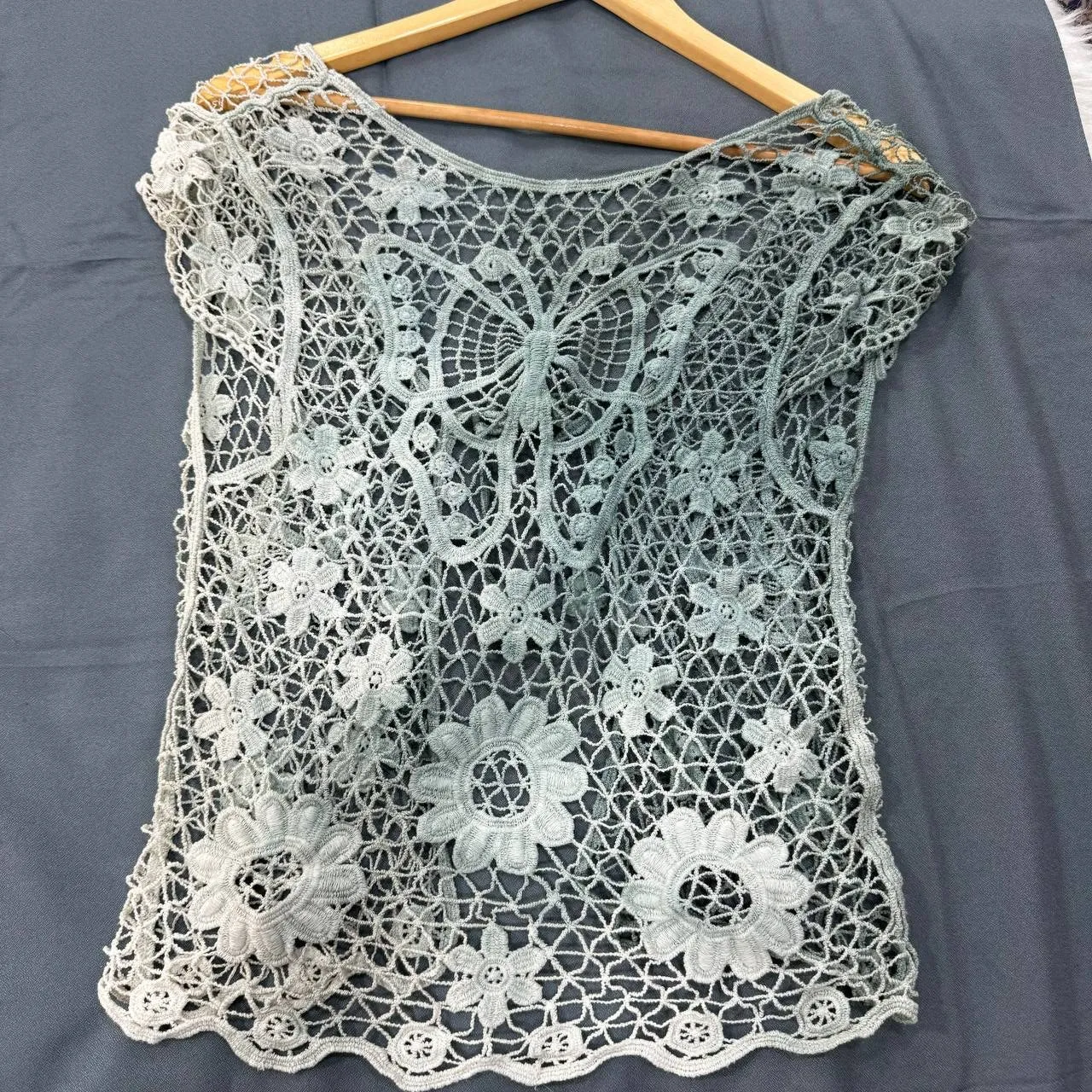 رومایویی قلاب بافی فری سایز شیک کد 1048 مناسب تا سایز 42 زنانه چهارفصل