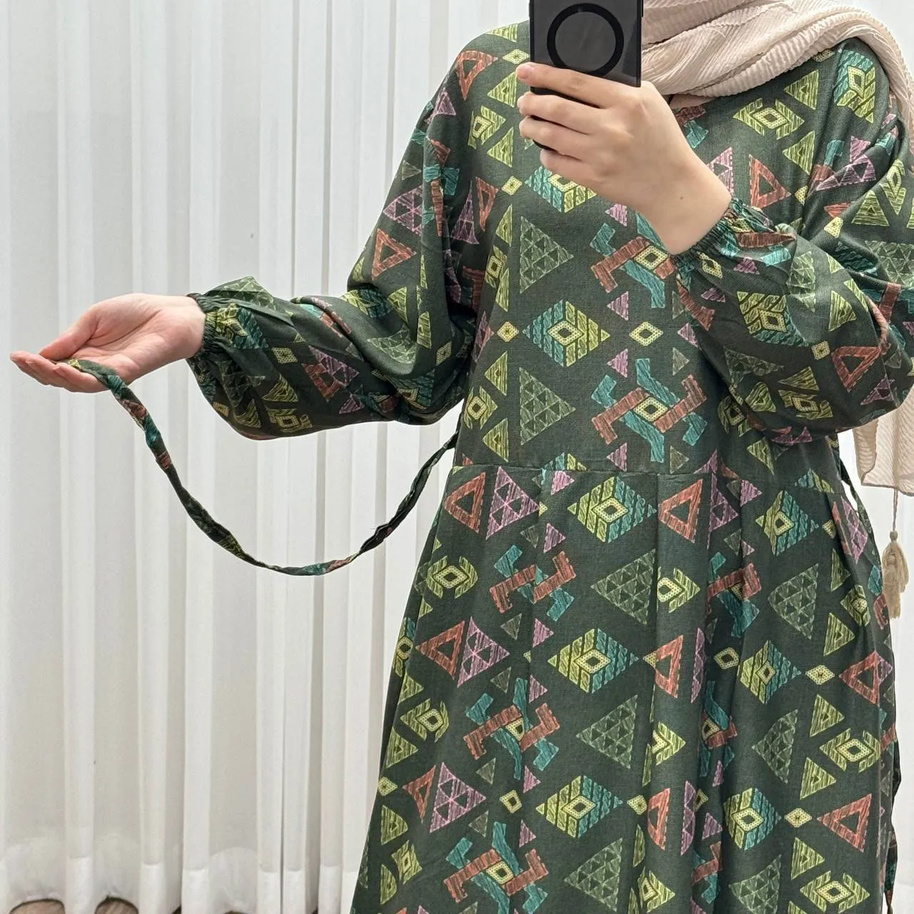 پیراهن زنانه بوگاتی فری سایز تا 46 قد 140 تن خور شیک و راحت بند کمر کمربند دار چهارفصل بدون سایه اندازی