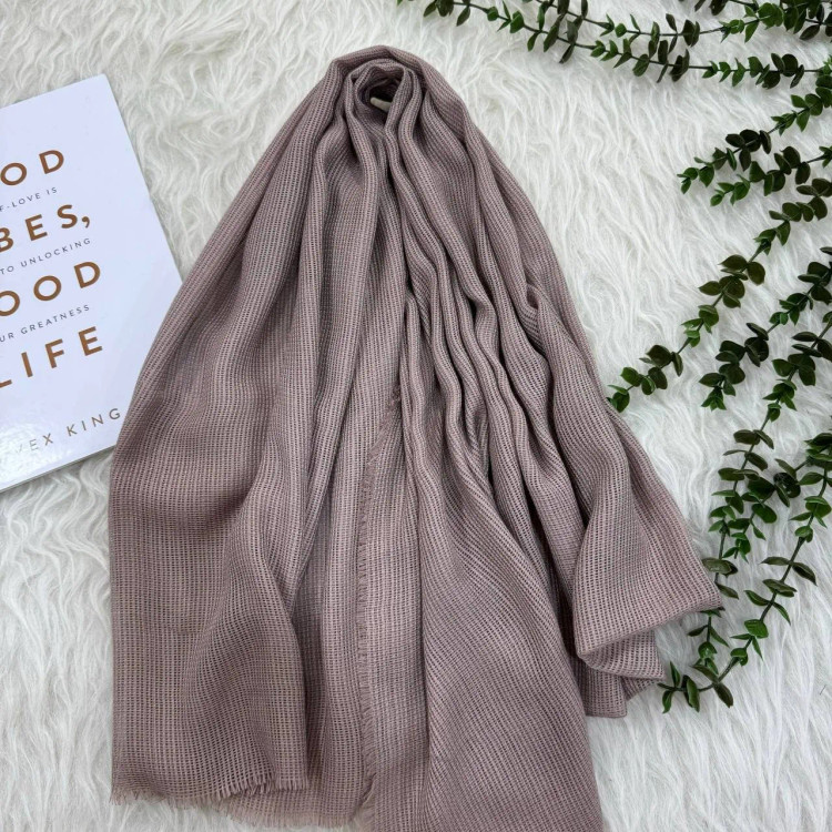 شال کنفی لبه ریش نخی قواره بزرگ 200x80 سانتیمتر کد 1339 بدون آبرفت و رنگرفت