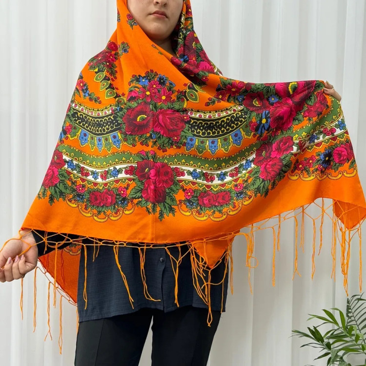 روسری ترکمن مدل ژاپن سایز 140×140 سانتی متر جنس نخ پلی استر مناسب 4 فصل