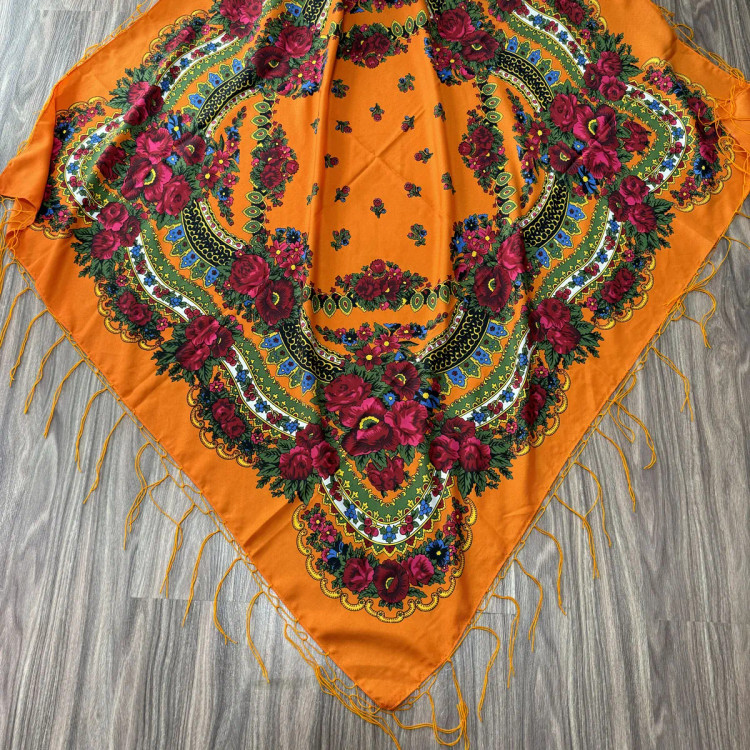 روسری ترکمن مدل ژاپن سایز 140×140 سانتی متر جنس نخ پلی استر مناسب 4 فصل