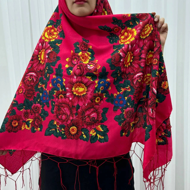 روسری ترکمن گل درشت نخی پلی استر قواره 140*140 ایرانی 4 فصل