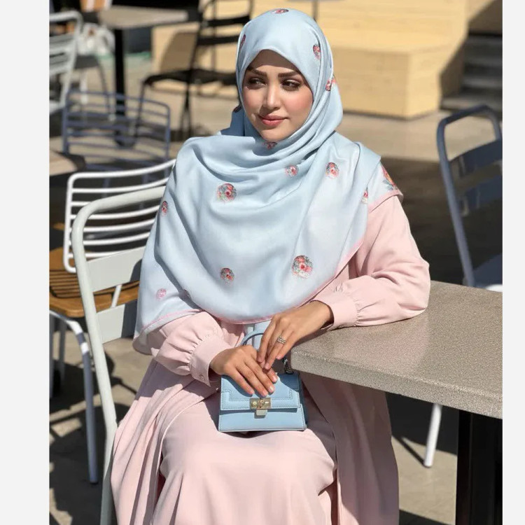 روسری نخ کاستوم طرح تبسم قواره بزرگ 140x140 سیتو صورتی آبی