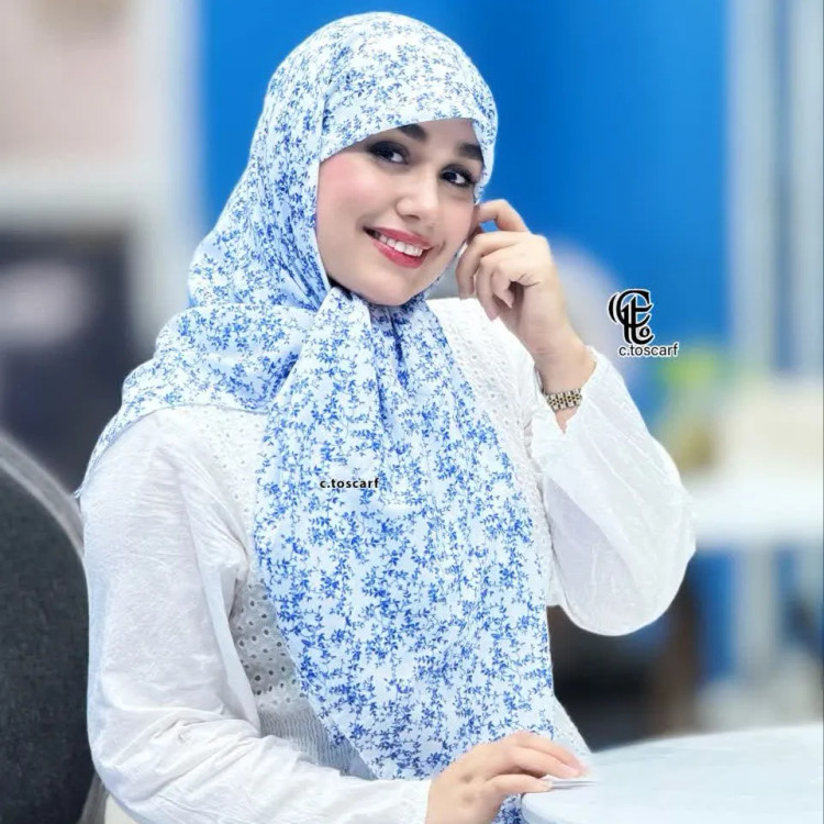 روسری نخی کاستوم طرح سوگند سبز سایز 140 چرخ دوز بدون پرزدهی