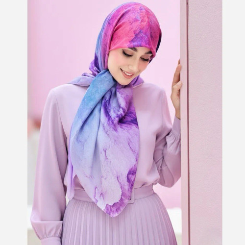 روسری نخی کاستوم طرح ابرا قواره 110