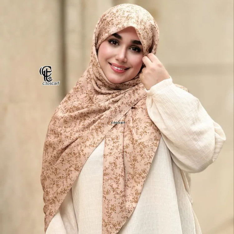 روسری نخی کاستوم طرح سوگند سبز سایز 140 چرخ دوز بدون پرزدهی
