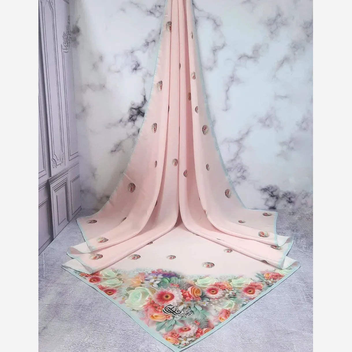 روسری نخ کاستوم طرح تبسم قواره بزرگ 140x140 سیتو صورتی آبی