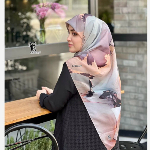 روسری نخ کاستوم طرح هما ابعاد 140 در 140