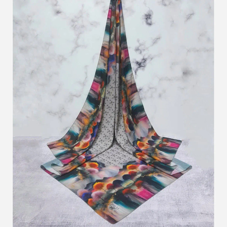 روسری نخی کاستوم طرح پارمیس قواره 110 زمینه طوسی چرخ دوز