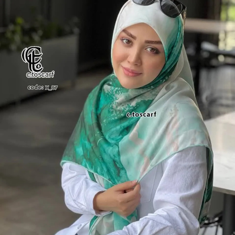 روسری مزونی طرح ابر و بادی سبز نخ کاستوم قواره بزرگ 140 سانتیمتر