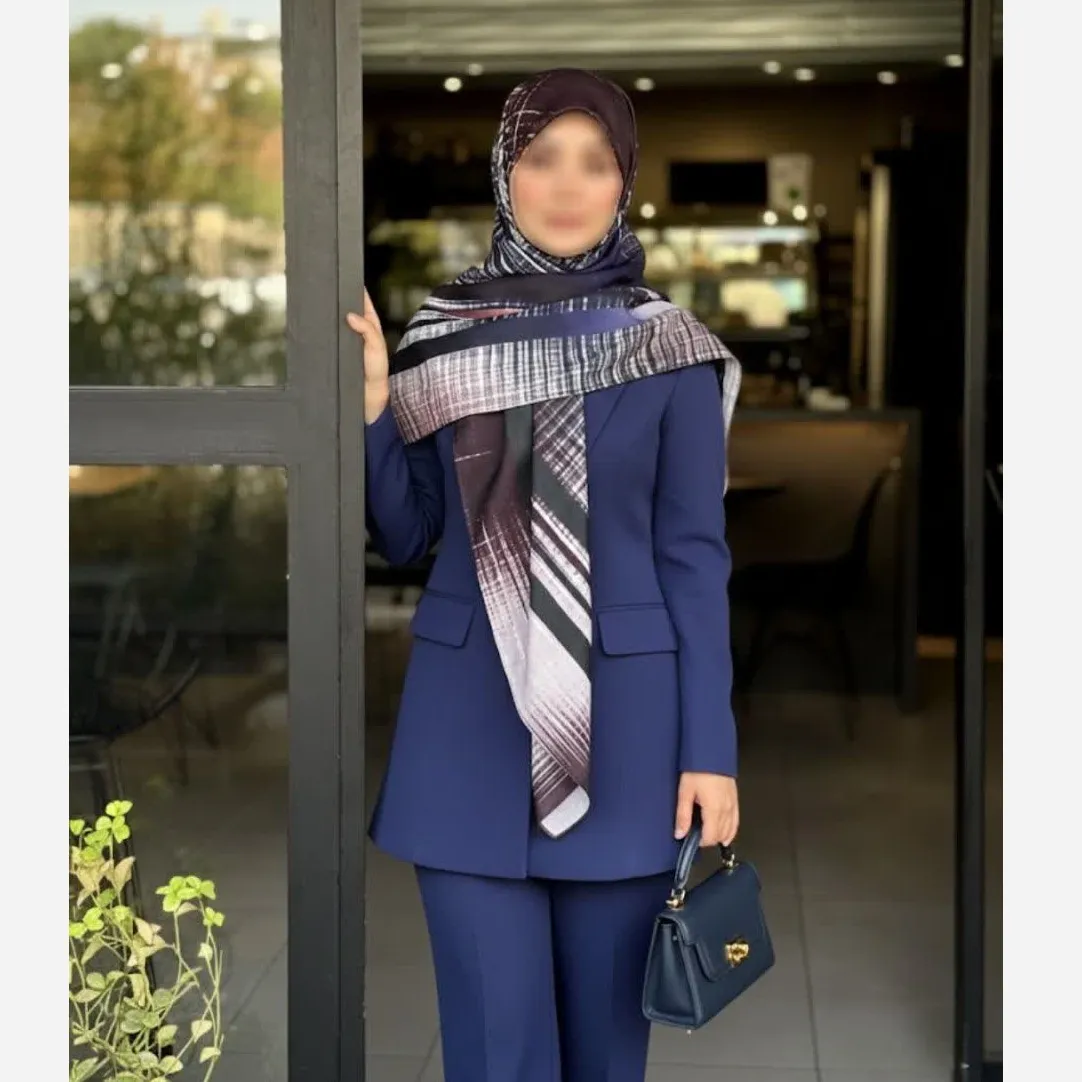 روسری نخی طرح ژینوس رنگ کاربردی زنانه