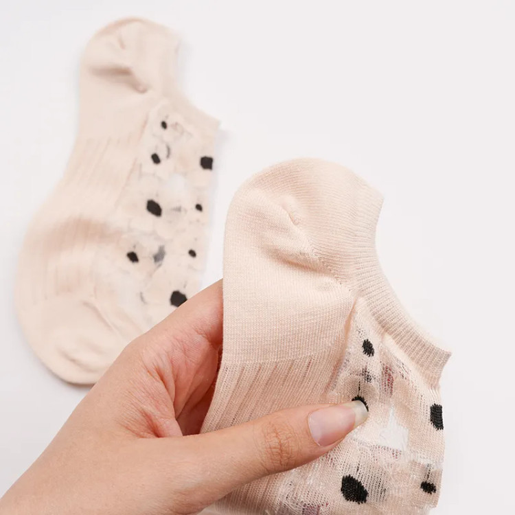 جوراب مچی زنانه بالا تور طرح گلفری سایز 36 تا 40