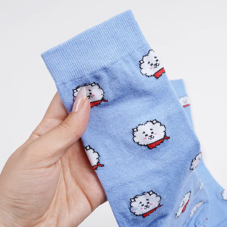 جوراب ساقدار طرح آرجی BT21 نخی فری سایز زنانه