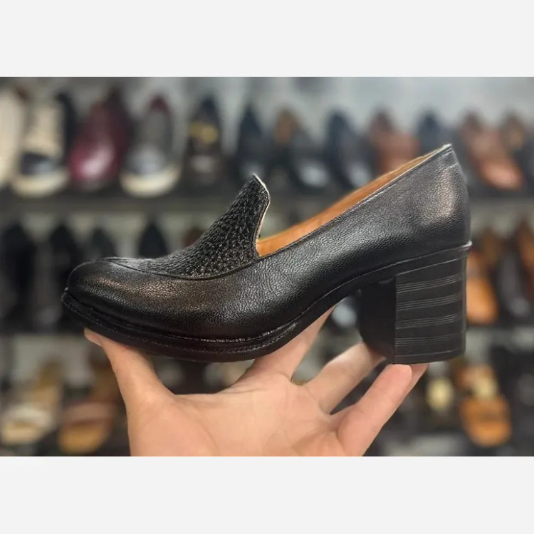کفش پاشنه دار چرم زنانه مشکی و عسلی رویه چرم گاوی طبی سایز 37 تا 40