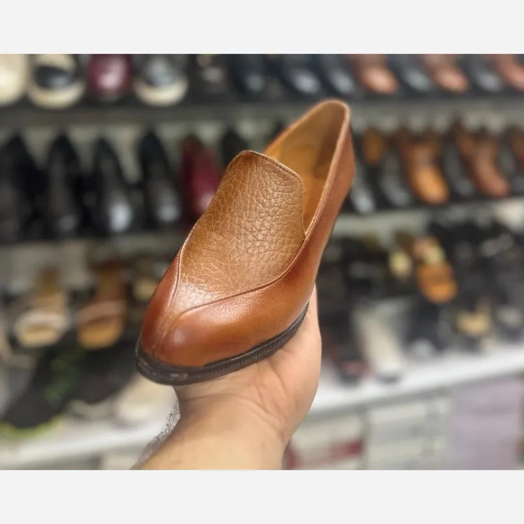 کفش پاشنه دار چرم زنانه مشکی و عسلی رویه چرم گاوی طبی سایز 37 تا 40