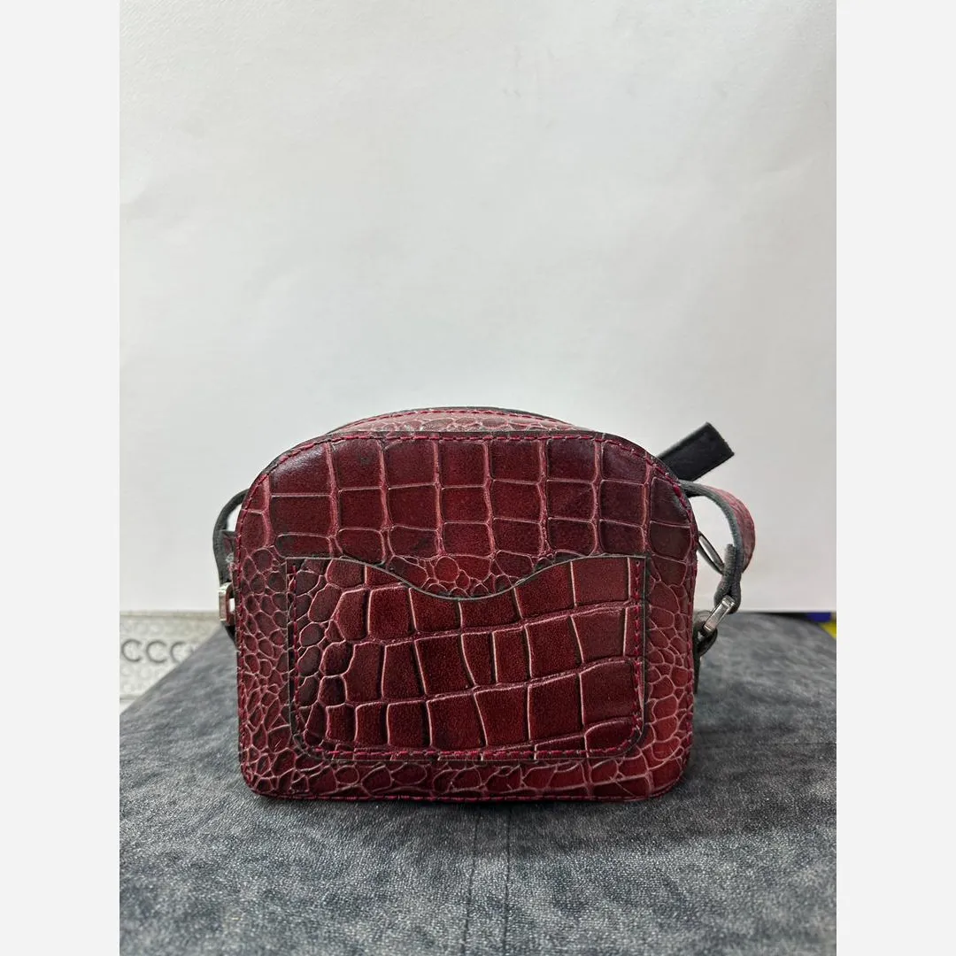 کیف دوشی تمام چرم گاوی دست دوز ابعاد 14 در 17 سانتی متر