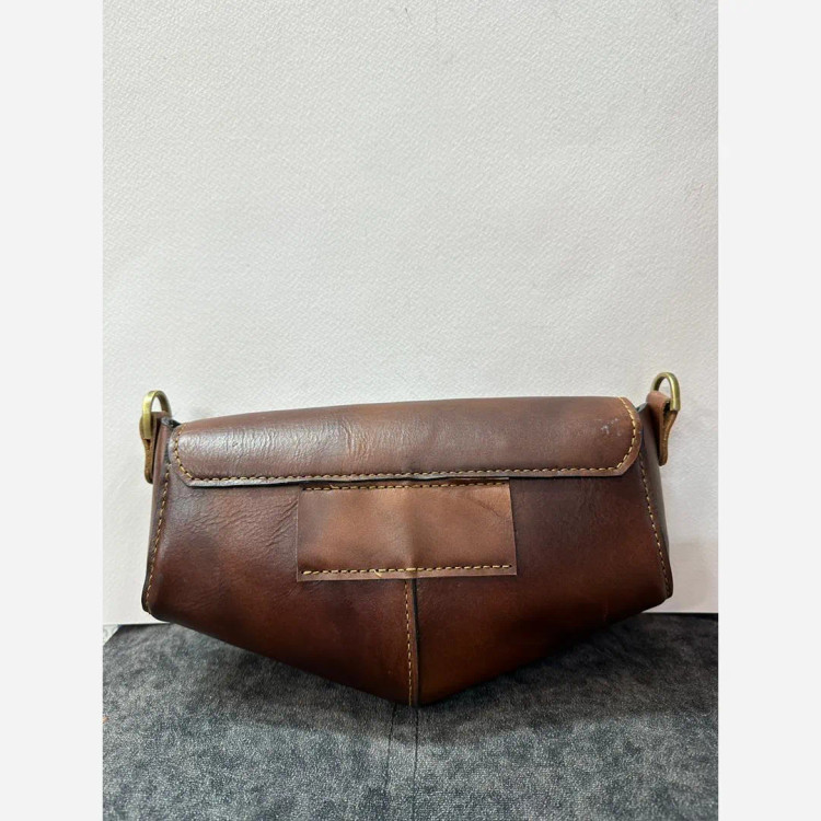 کیف دوشی و کمری چرم طبیعی گاوی دست دوز ابعاد 25 در 13 سانتیمتر