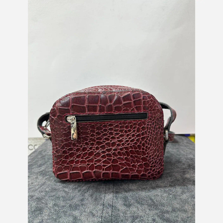کیف دوشی تمام چرم گاوی دست دوز ابعاد 14 در 17 سانتی متر