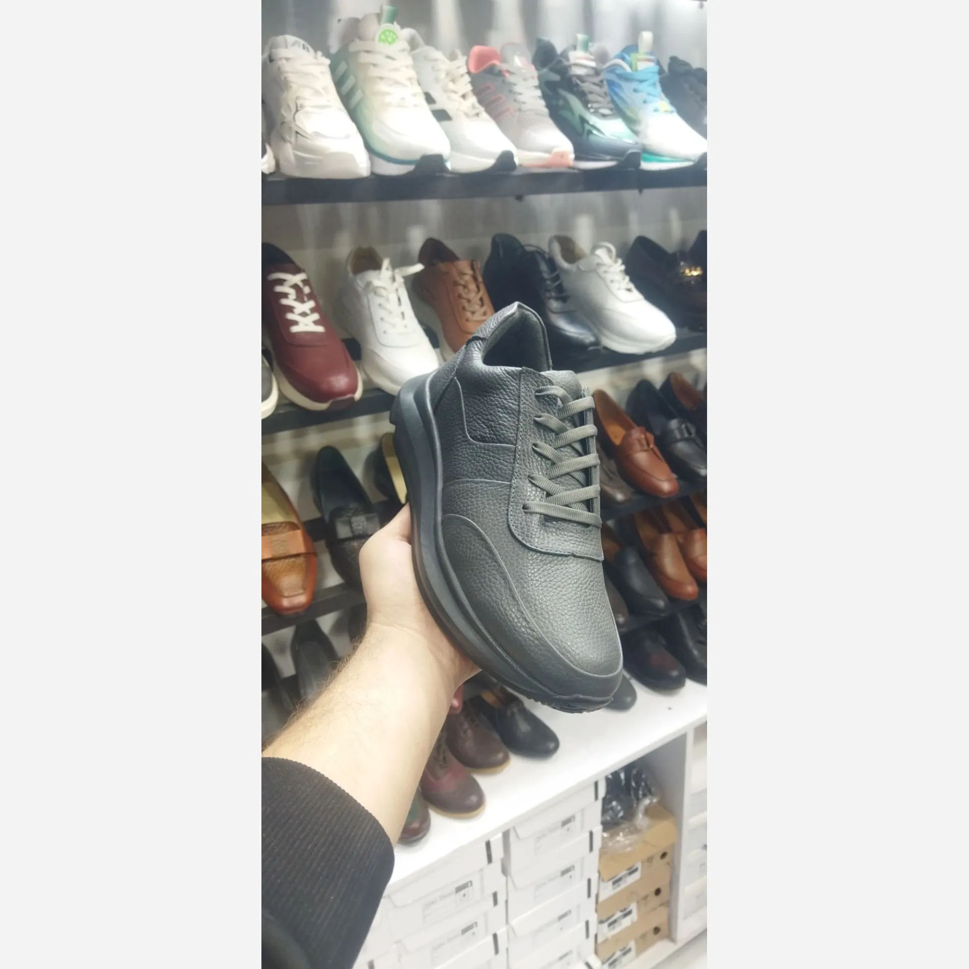 کفش ونس اسپرت مردانه چرم طبیعی رنگ طوسی سایز 40 تا 44
