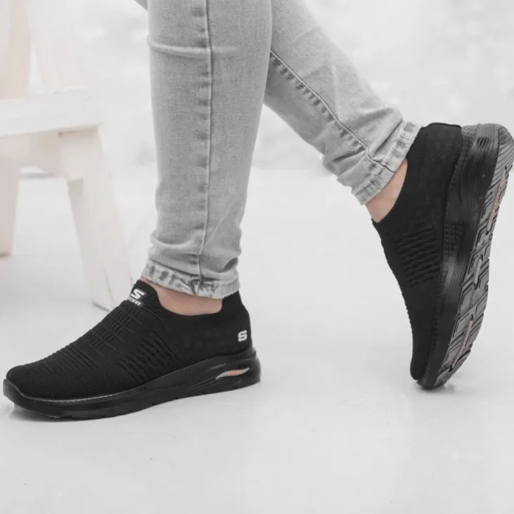 کفش اسکیچرز بدون بند جورابی رنگ مشکی perfect