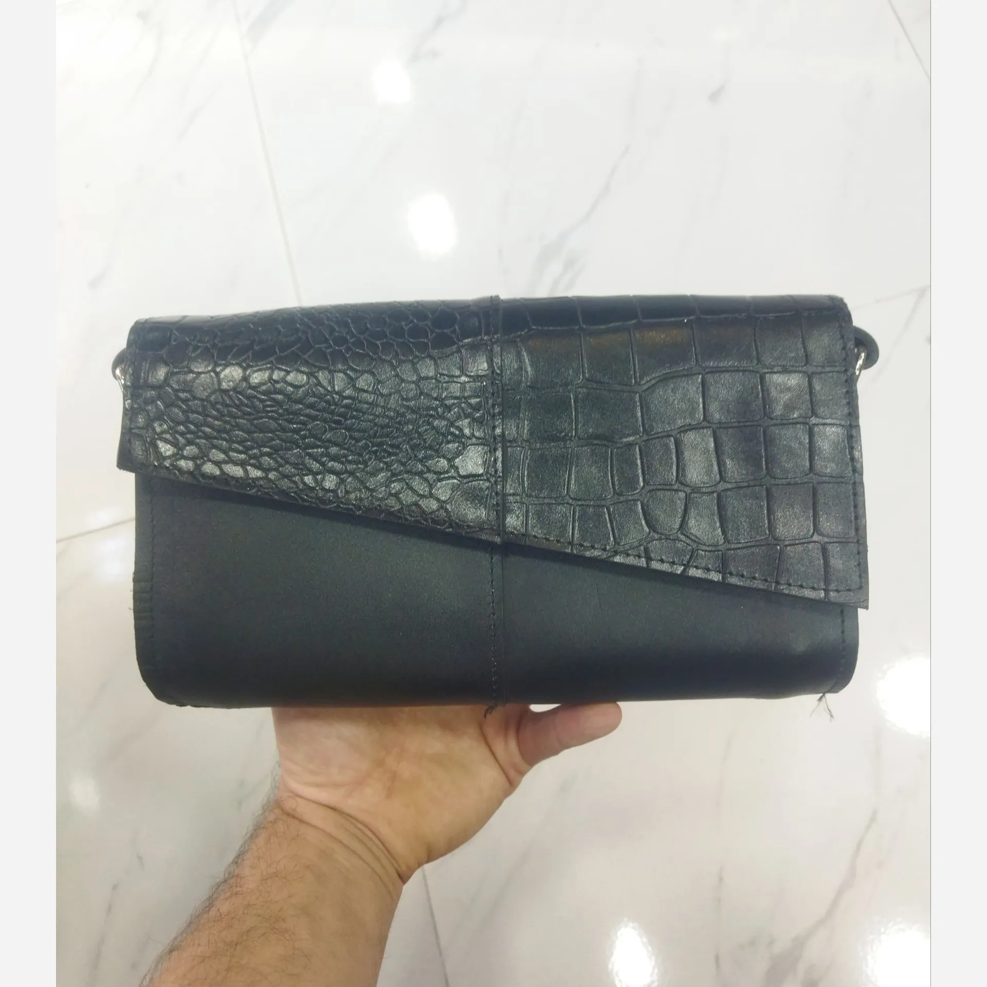 کیف دستی دوشی تمام چرم گاوی(فریبا1)در رنگ بندی