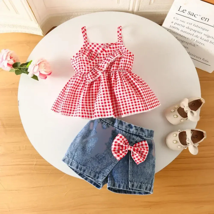 ست تاپ و شورت دخترانه وارداتی مناسب 6 ماه تا 4 سال
