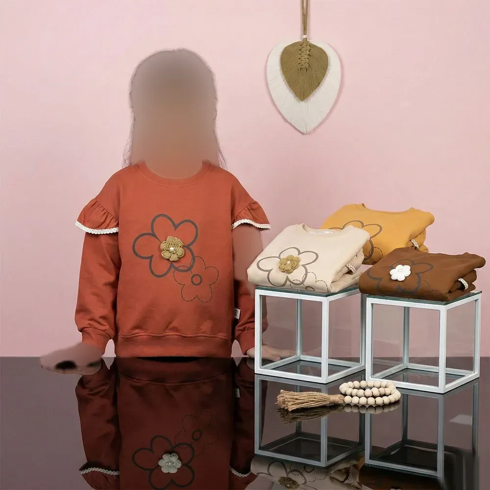 بلوز دخترانه طرح گل بالکدار رنگ نسکافه ای جنس پنبه