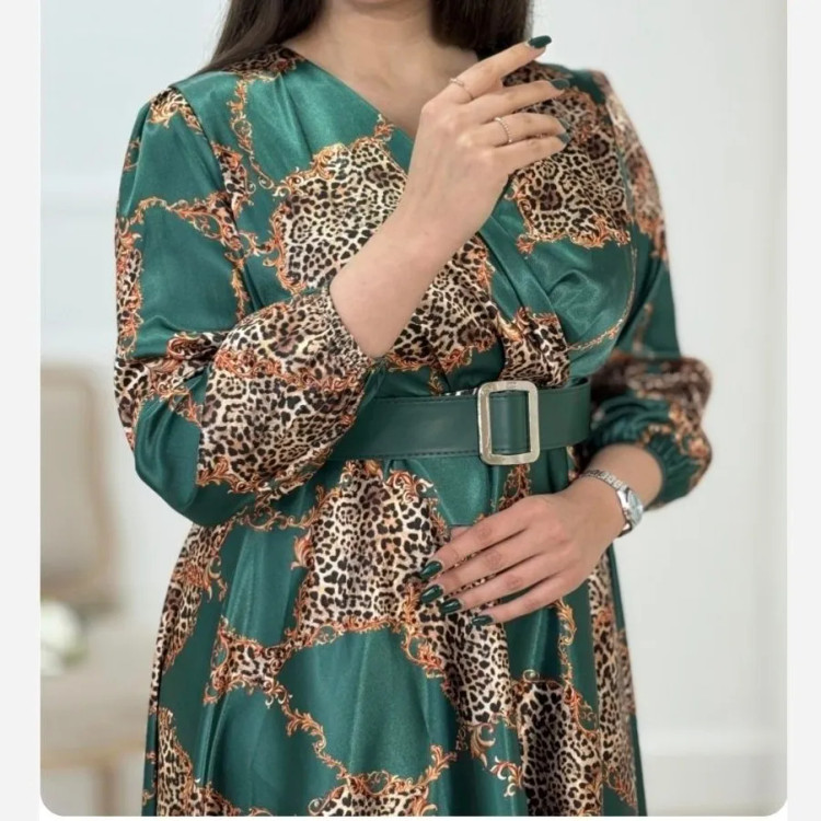 پیراهن مجلسی زنانه ساتن مدل دامن کلوش یقه چپ و راستی قد 135
