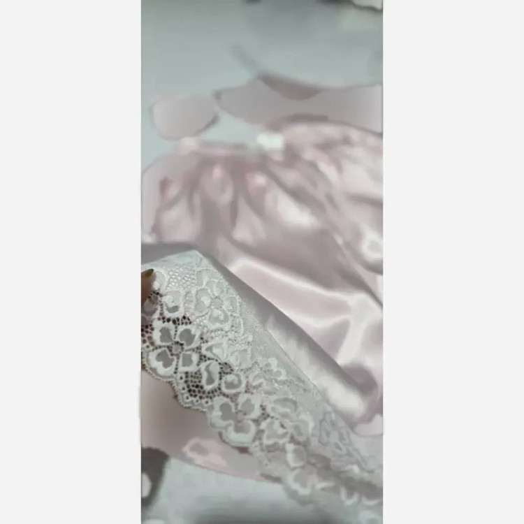 ست فانتزی تاپ و شورتک ساتن الیکس به همراه اسکرانچی فری سایز