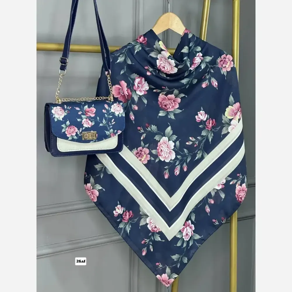 ست کیف و روسری زنانه مدل گلاره با کیف مخمل و چرم و روسری نخی منگولهدار