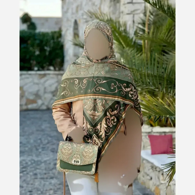 ست کیف و روسری الیزابت جنس مخمل و چرم صنعتی با روسری نخی منگولهدار