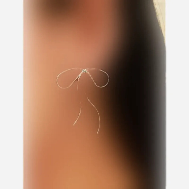 گوشواره مینیمال دخترانه طرح پاپیون