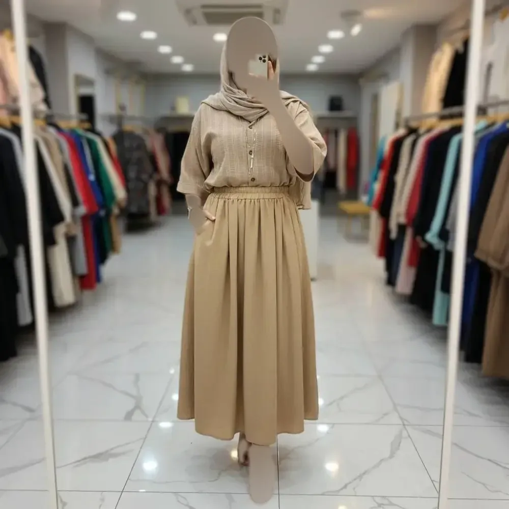 ست شومیز و دامن زنانه مدل رومینا جنس کوک دوزی و شانتون فری سایز