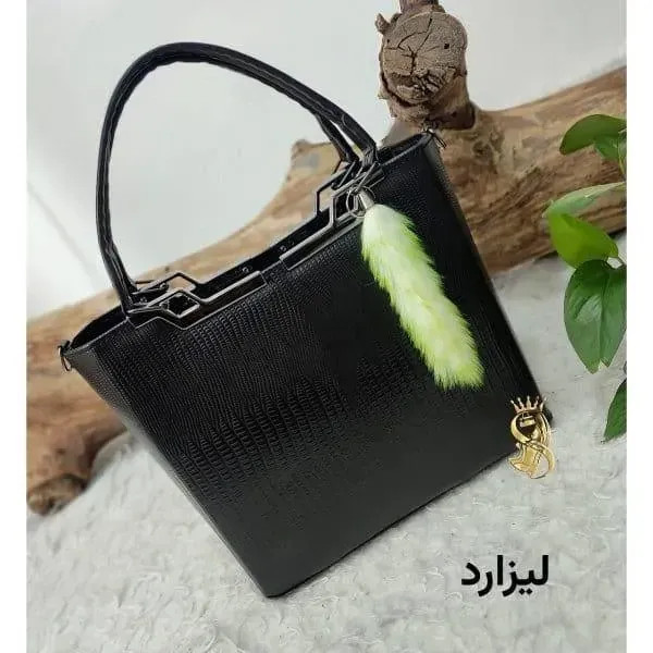 کیف دستی و دوشی زنانه مدل مانا جنس چرم صنعتی درجه یک ابعاد 25 در 27