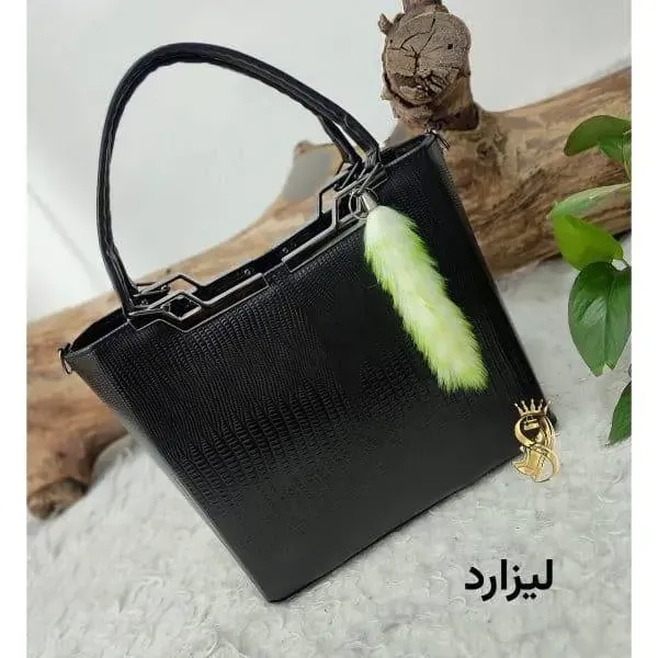 کیف دستی و دوشی زنانه مدل مانا جنس چرم صنعتی درجه یک ابعاد 25 در 27