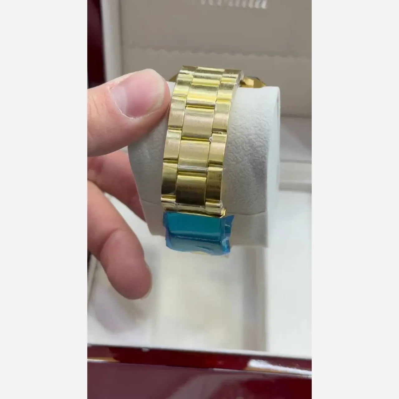 ساعت مچی مردانه کاسیو طرح جهان نما با بند استیل و قفل کلیپسی به همراه جعبه کادویی