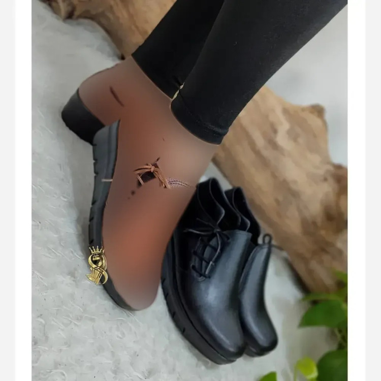 کفش طبی زنانه لژدار چرم شرانگ مدل بغل بندی رنگ مشکی و عسلی